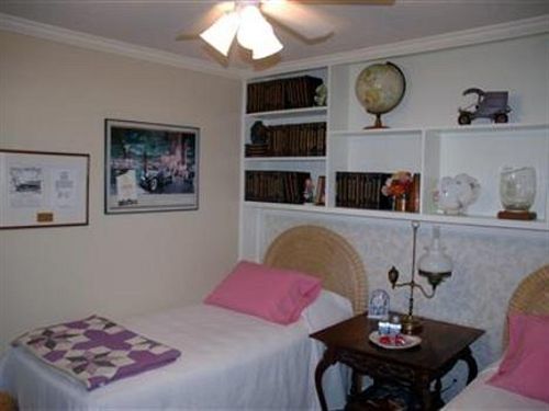 Tuggles Folly Bed And Breakfast Aurora Bagian luar foto